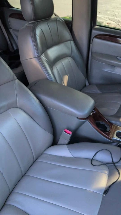 GMC Envoy - Image 3 of 7