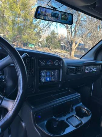 2002 GMC Savana - Image 11 of 12