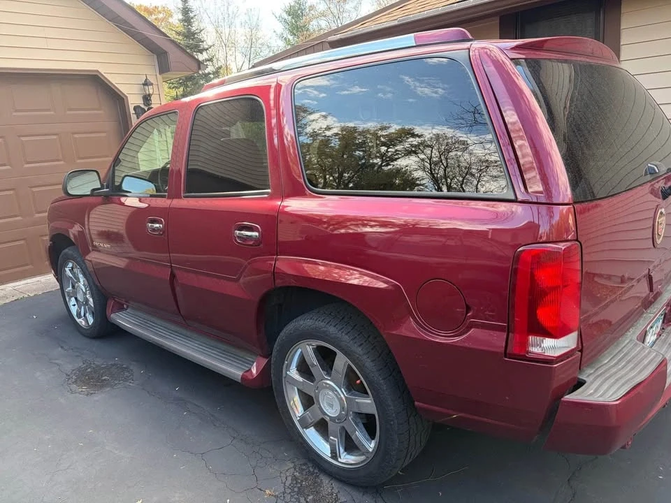 2005 Cadillac Escalade & EXT 2nd Gen - Image 3 of 10