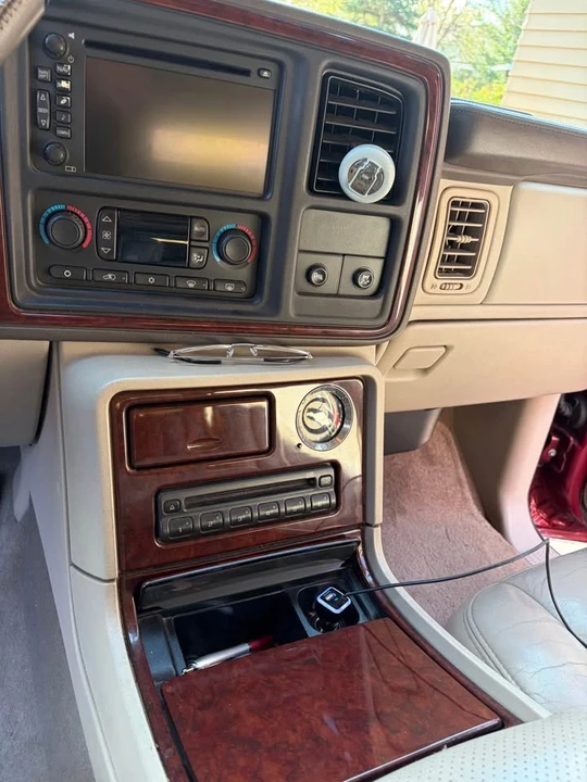 2005 Cadillac Escalade & EXT 2nd Gen - Image 7 of 10
