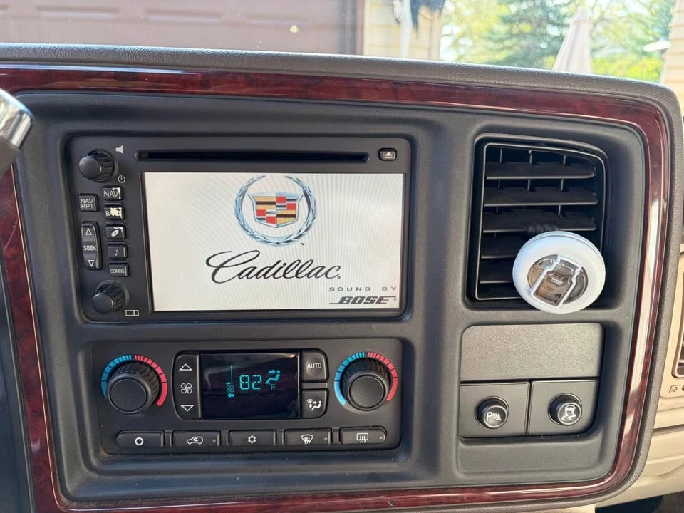 2005 Cadillac Escalade & EXT 2nd Gen - Image 5 of 10