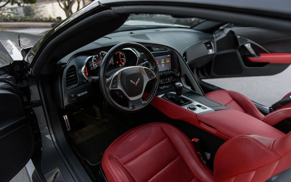 2015 Chevrolet Corvette C7 - Image 23 of 31