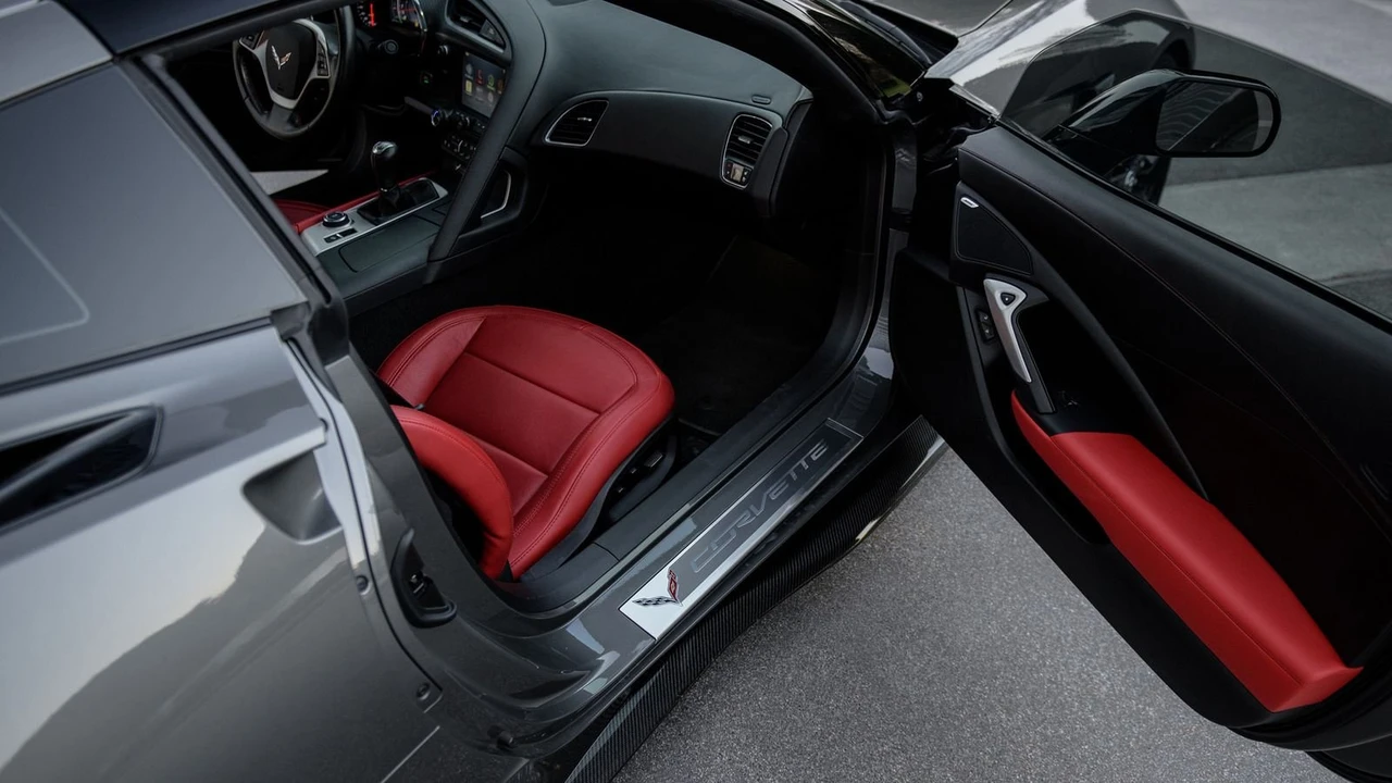 2015 Chevrolet Corvette C7 - Image 19 of 31