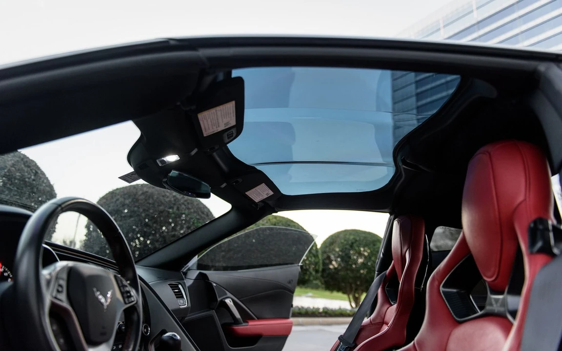 2015 Chevrolet Corvette C7 - Image 24 of 31
