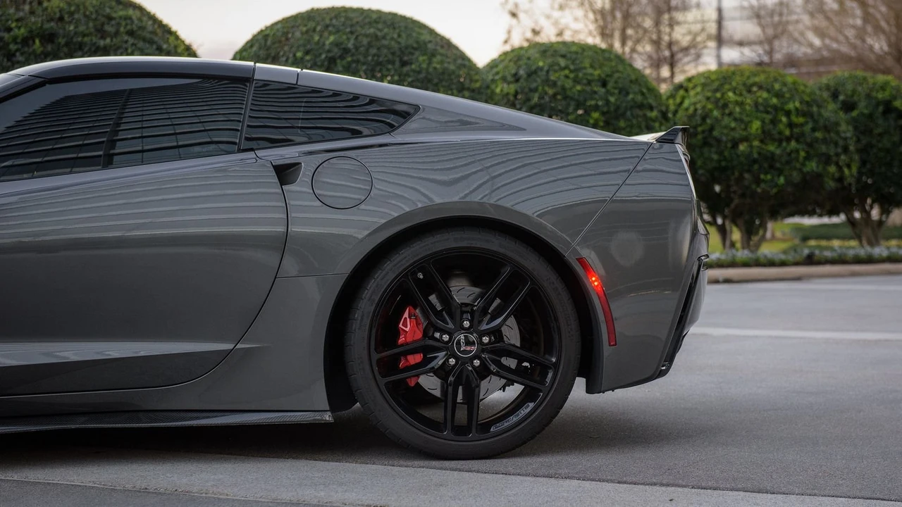 2015 Chevrolet Corvette C7 - Image 13 of 31