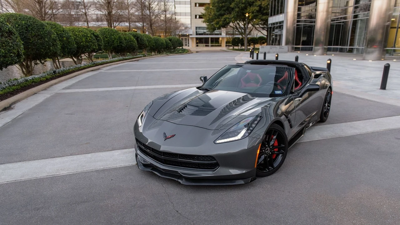2015 Chevrolet Corvette C7 - Image 3 of 31