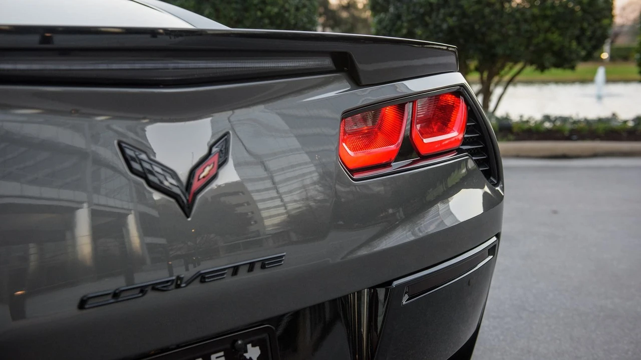 2015 Chevrolet Corvette C7 - Image 15 of 31