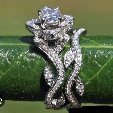 Lotus Diamond Engagement Ring and Wedding Band Set
