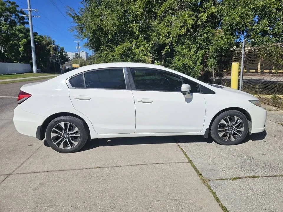 2014 Honda Civic 9th Gen - Image 5 of 17