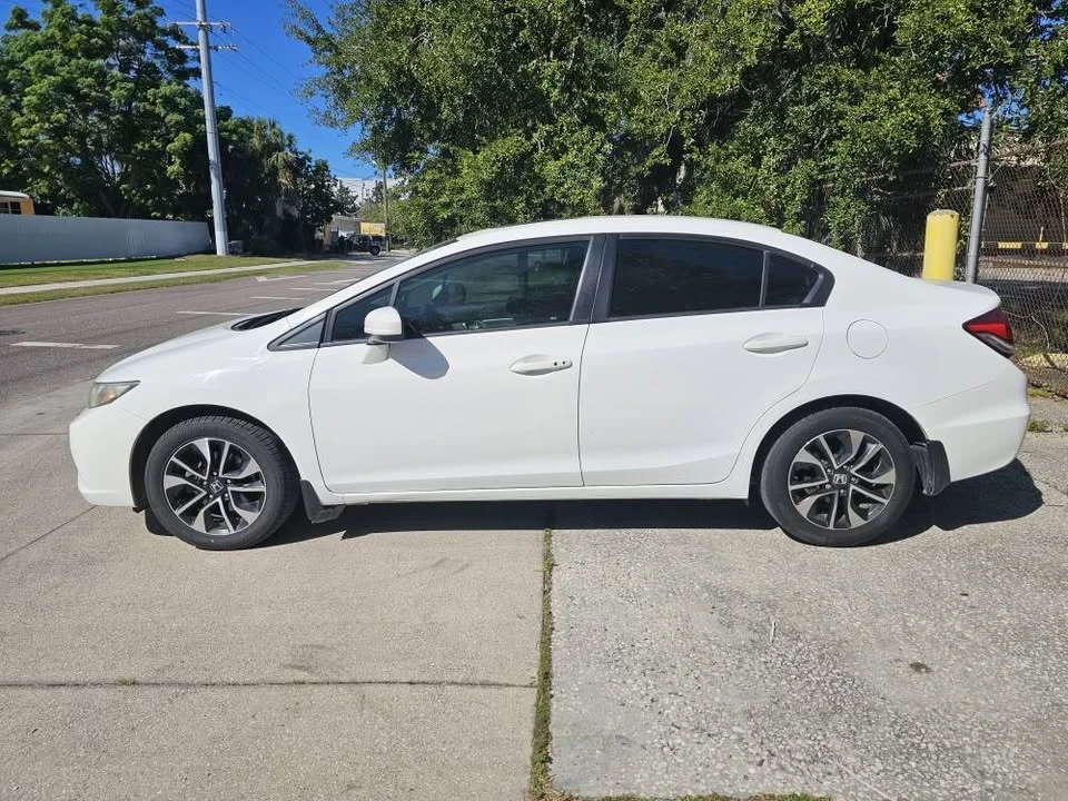 2014 Honda Civic 9th Gen - Image 4 of 17