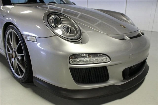 2010 Porsche 997 GT3 - Image 29 of 30