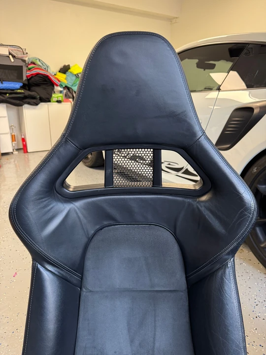 2007 Parts & Memorabilia Seats & Interior - Image 3 of 24
