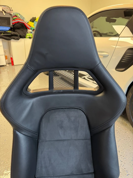 2007 Parts & Memorabilia Seats & Interior - Image 15 of 24