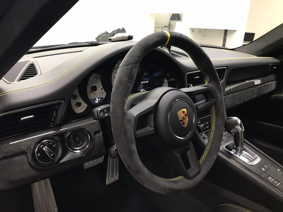 2018 Porsche 991 GT2 RS - Image 5 of 8