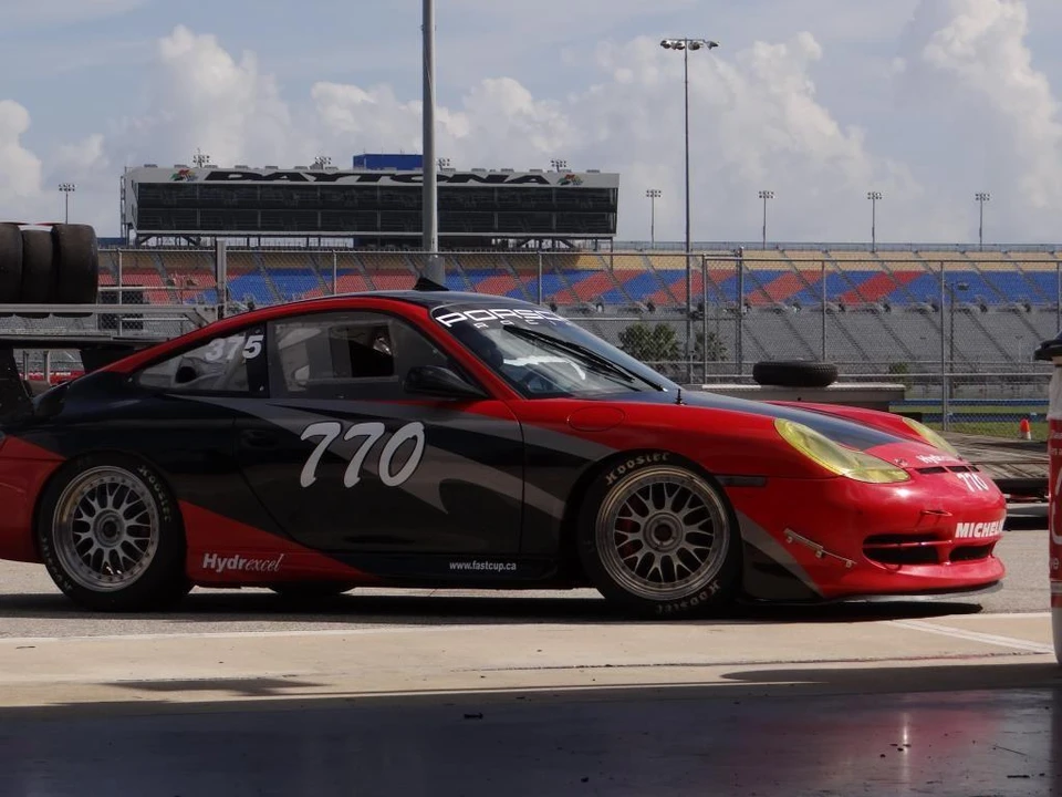 2001 Porsche 996 GT3 - Image 2 of 19