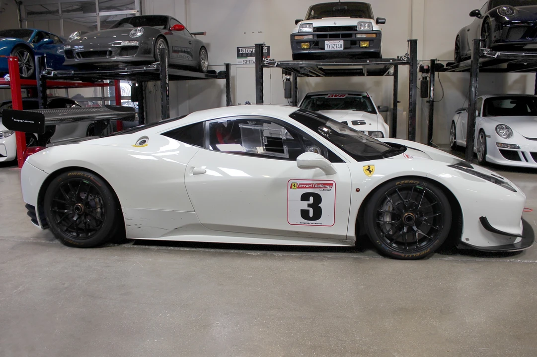2011 Ferrari 458 Italia - Image 27 of 31