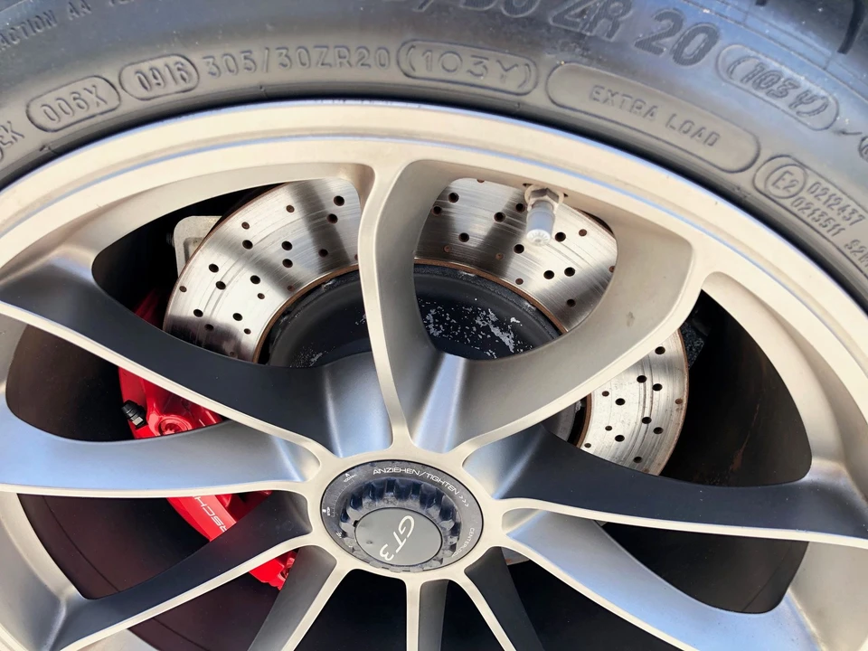 2015 Porsche 991 GT3 - Image 17 of 28