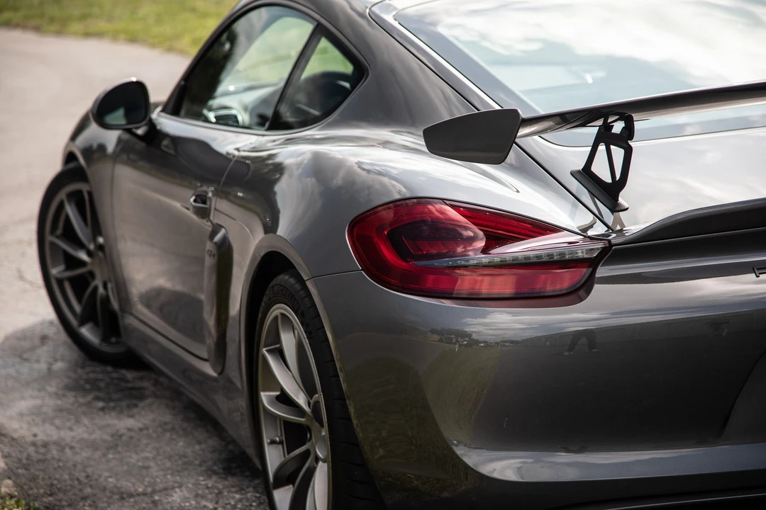 2016 Porsche 981 Cayman GT4 - Image 3 of 19