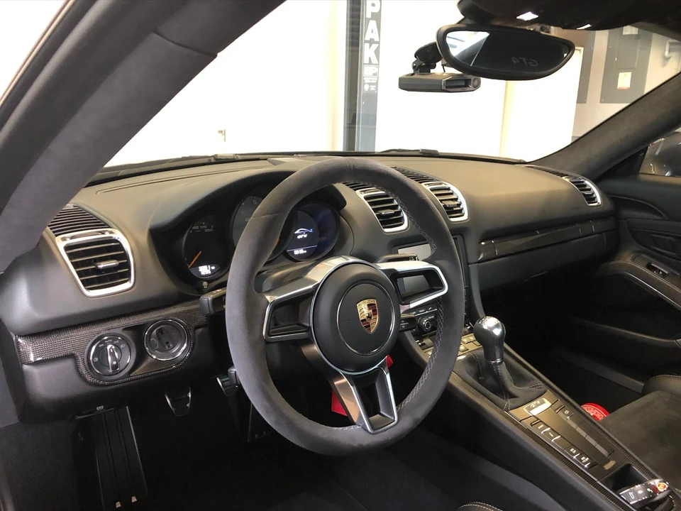 2016 Porsche 981 Cayman GT4 - Image 5 of 19