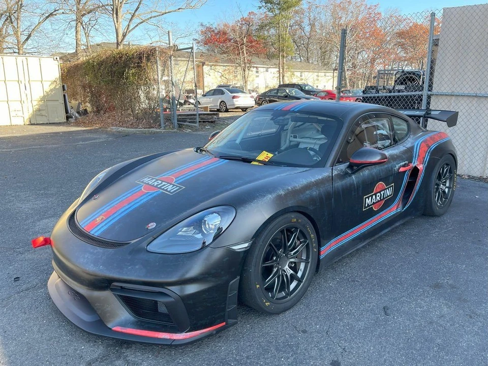 2020 Porsche 718 Cayman GT4 - Image 2 of 5