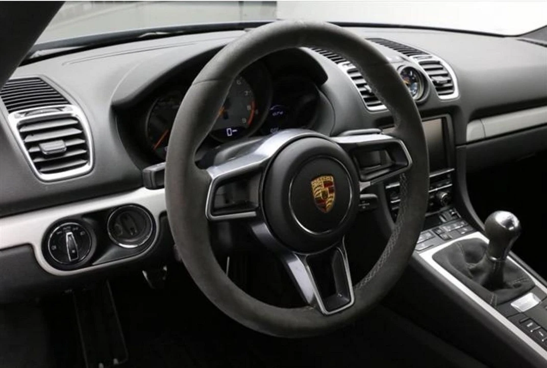 2016 Porsche 981 Cayman GT4 - Image 12 of 22