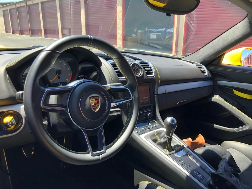 2016 Porsche 981 Cayman GT4 - Image 6 of 11