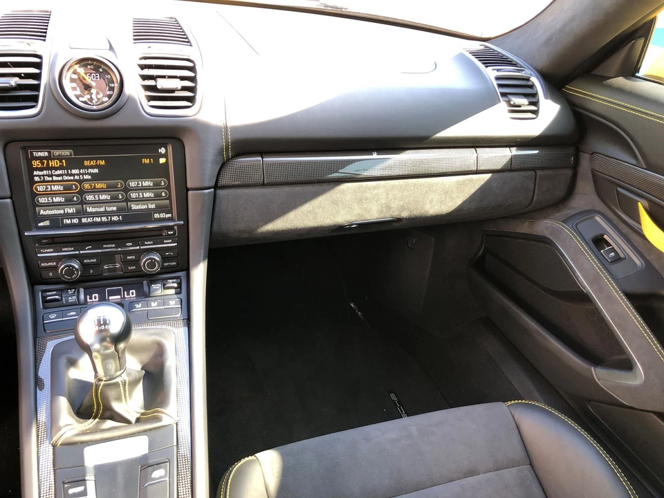 2016 Porsche 981 Cayman GT4 - Image 5 of 22