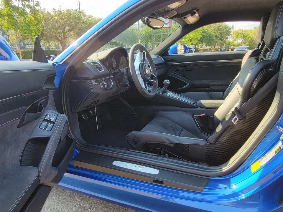 2016 Porsche 981 Cayman GT4 - Image 3 of 14