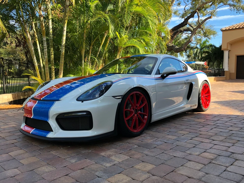 2016 Porsche 981 Cayman GT4 - Image 9 of 9