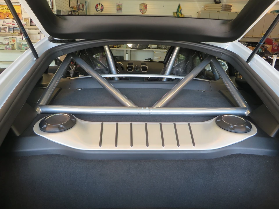 2016 Porsche 981 Cayman GT4 - Image 5 of 6