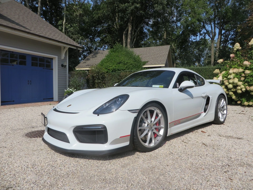 2016 Porsche 981 Cayman GT4 - Image 2 of 6