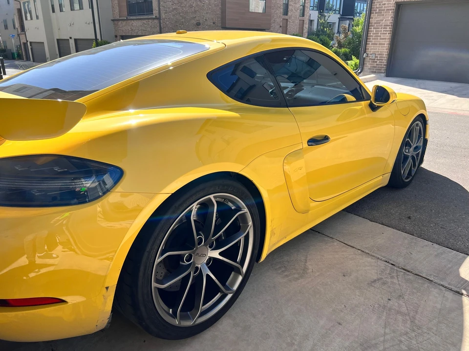 2021 Porsche 718 Cayman GT4 - Image 6 of 18