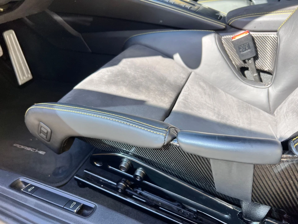 2021 Porsche 718 Cayman GT4 - Image 17 of 18