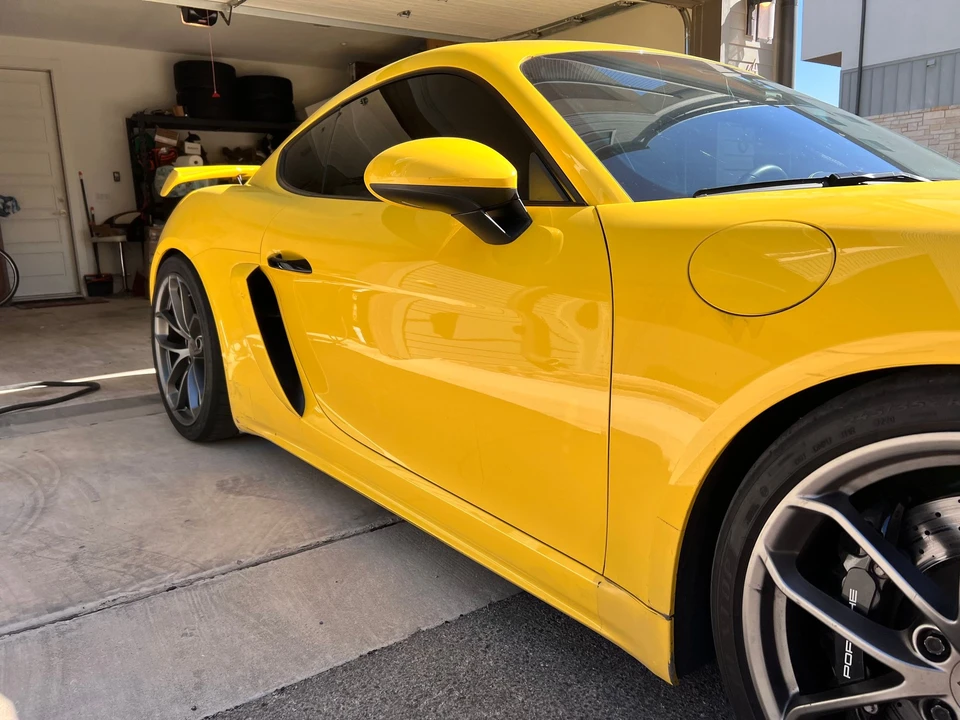 2021 Porsche 718 Cayman GT4 - Image 14 of 18