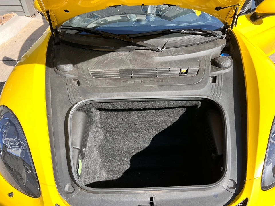 2021 Porsche 718 Cayman GT4 - Image 16 of 18
