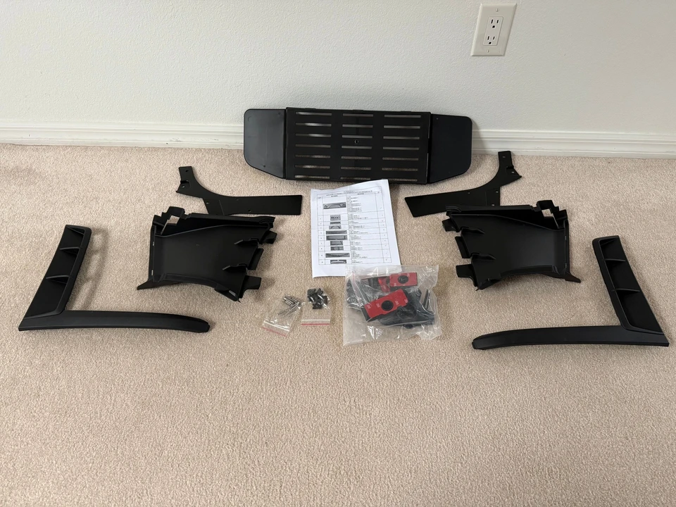 Parts & Memorabilia Bodywork - Image 4 of 5