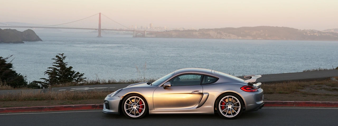 2016 Porsche 981 Cayman GT4 - Image 2 of 5