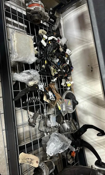 Parts & Memorabilia Gearboxes - Image 2 of 2
