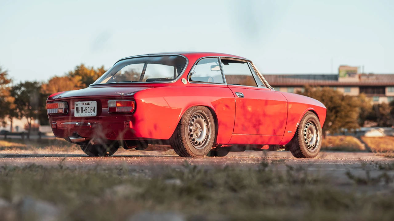 1974 Alfa Romeo 2000 GT Veloce - Image 21 of 31