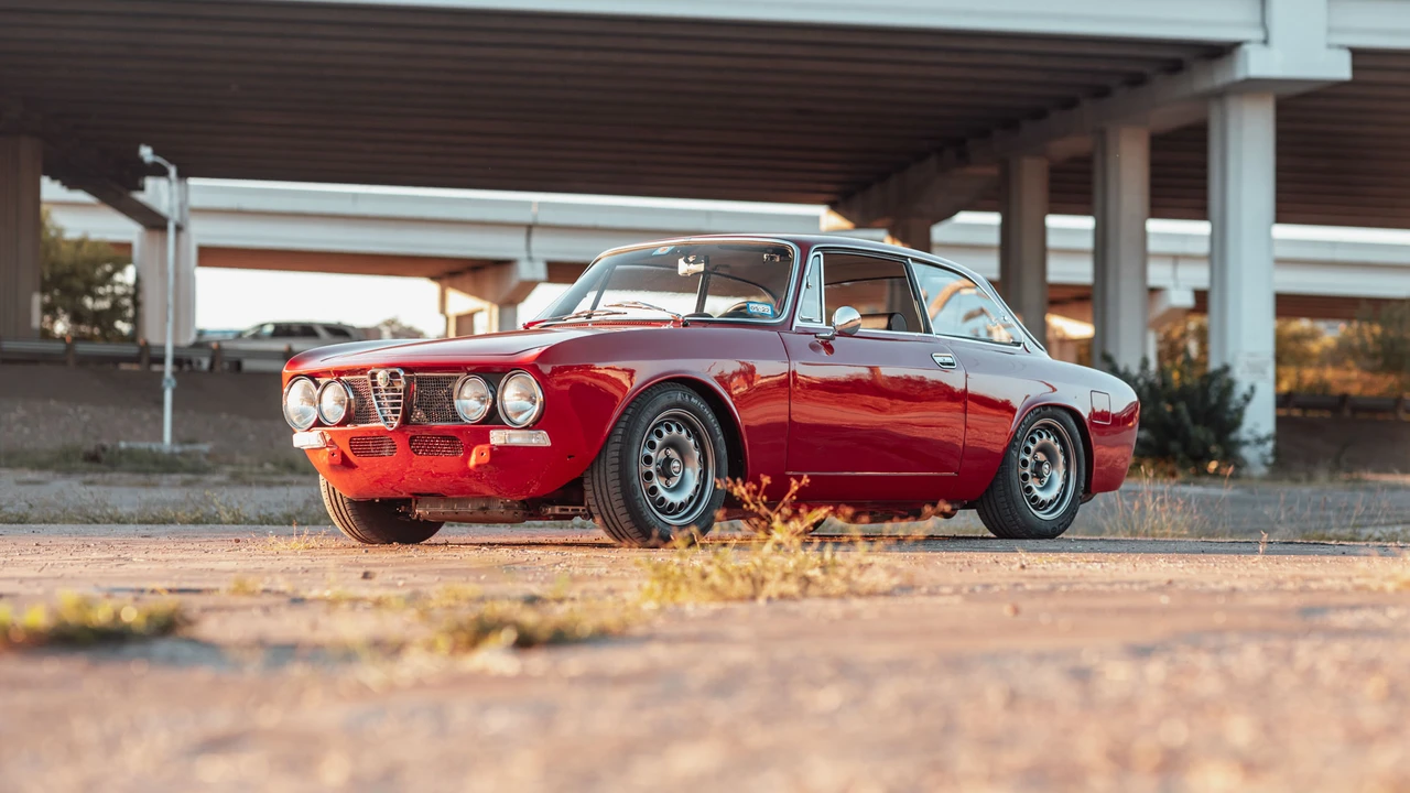 1974 Alfa Romeo 2000 GT Veloce - Image 3 of 31