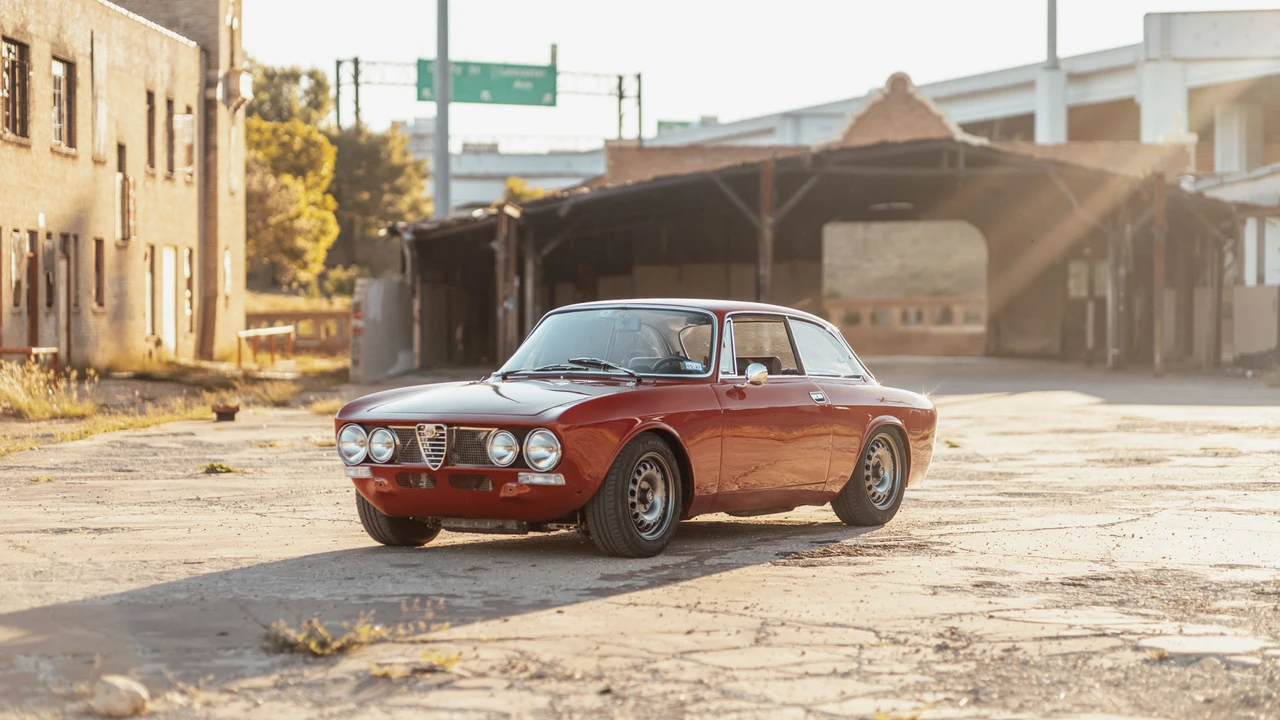 1974 Alfa Romeo 2000 GT Veloce - Image 7 of 31