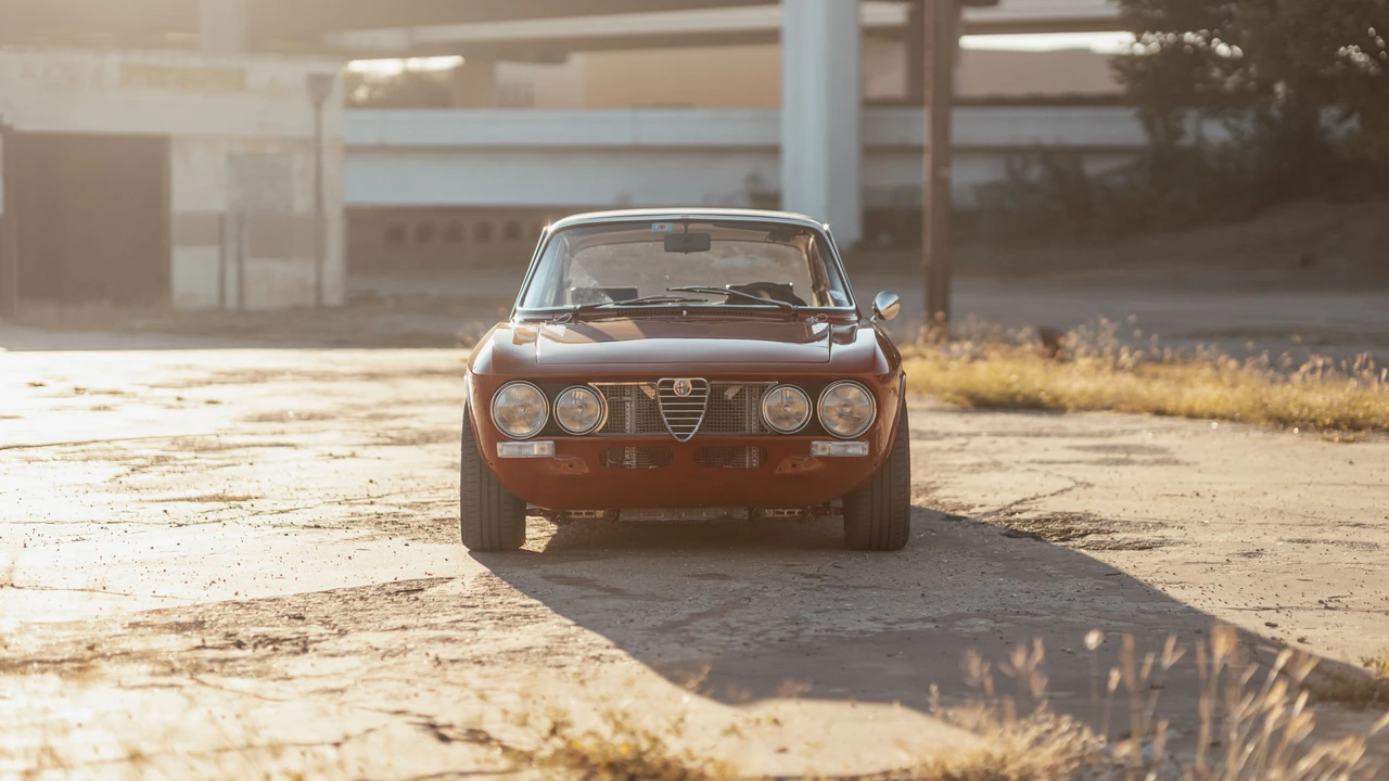 1974 Alfa Romeo 2000 GT Veloce - Image 9 of 31