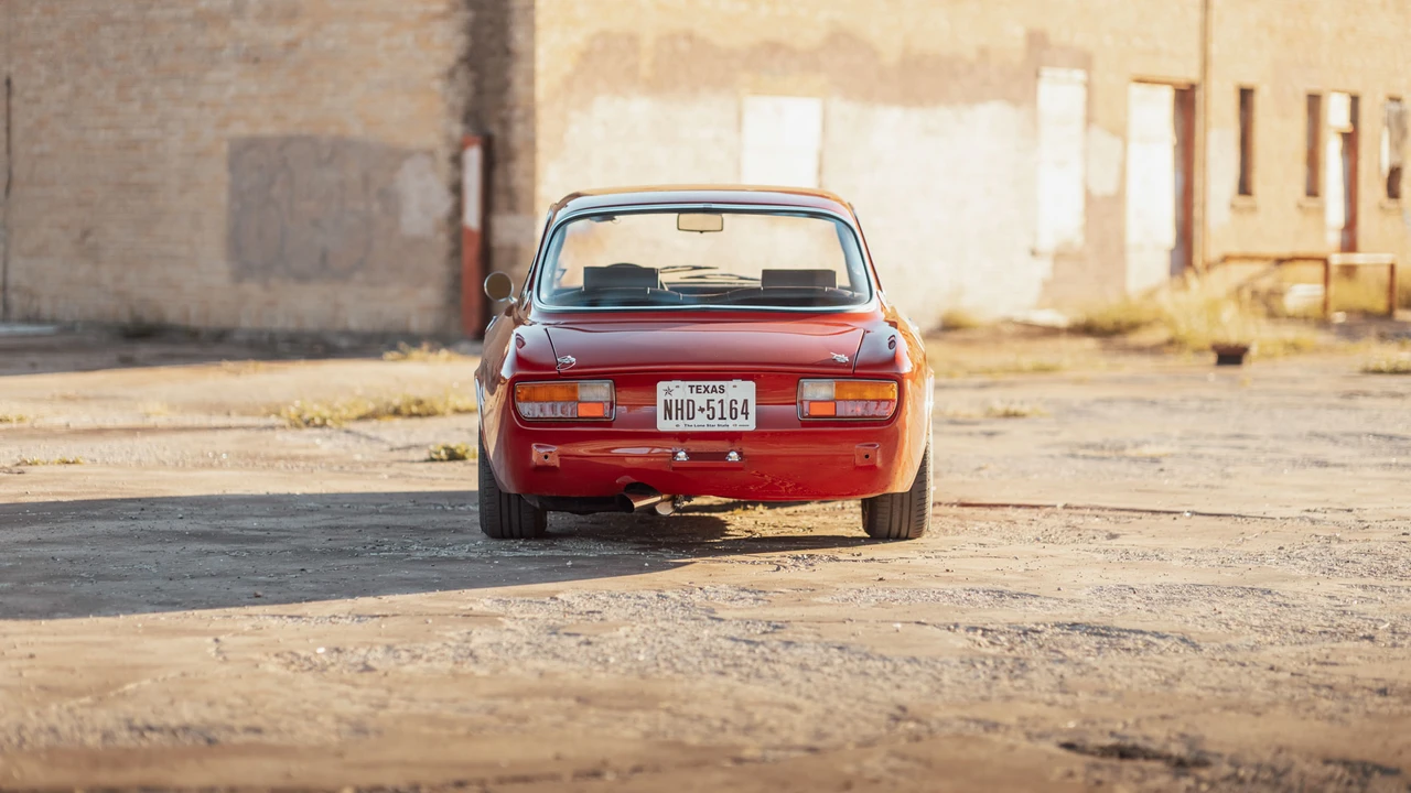 1974 Alfa Romeo 2000 GT Veloce - Image 26 of 31