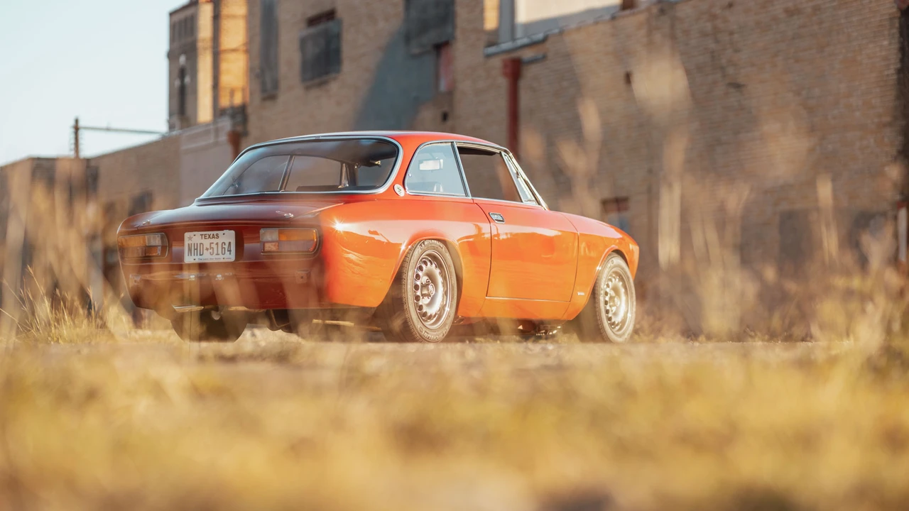 1974 Alfa Romeo 2000 GT Veloce - Image 22 of 31