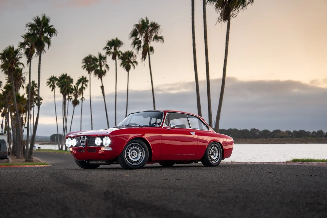1974 Alfa Romeo 2000 GT Veloce - Image 2 of 31