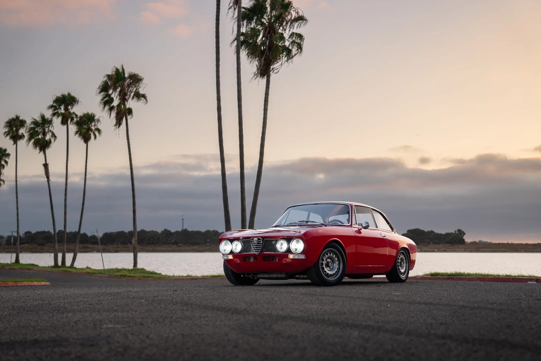 1974 Alfa Romeo 2000 GT Veloce - Image 8 of 31