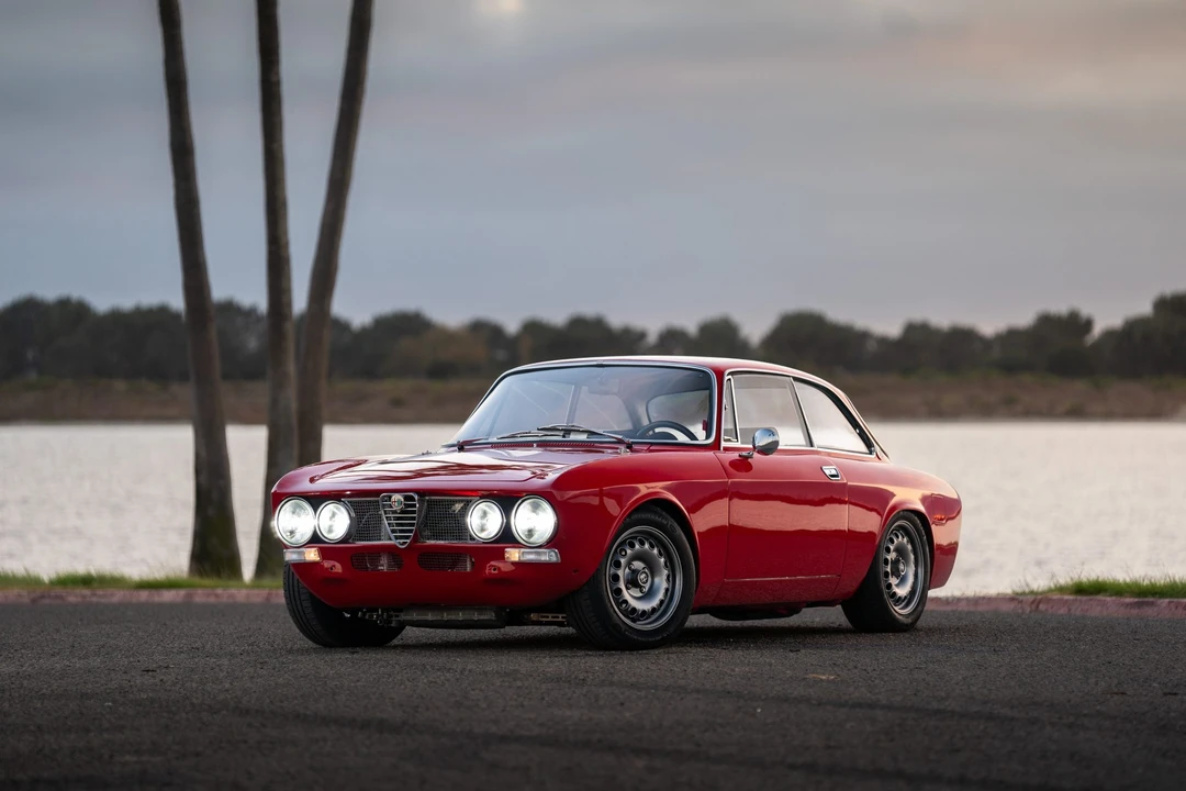 1974 Alfa Romeo 2000 GT Veloce - Image 10 of 31
