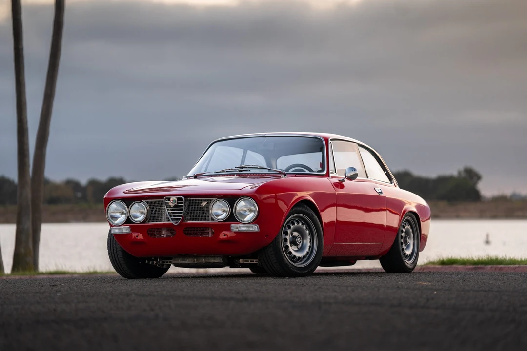 1974 Alfa Romeo 2000 GT Veloce - Image 11 of 31