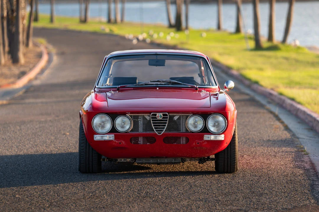1974 Alfa Romeo 2000 GT Veloce - Image 12 of 31