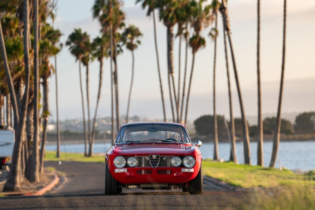 1974 Alfa Romeo 2000 GT Veloce - Image 14 of 31